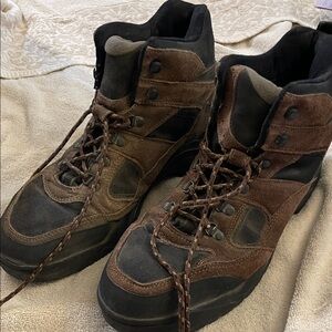 RedHead Men's Brown and Black Outdoor Boots